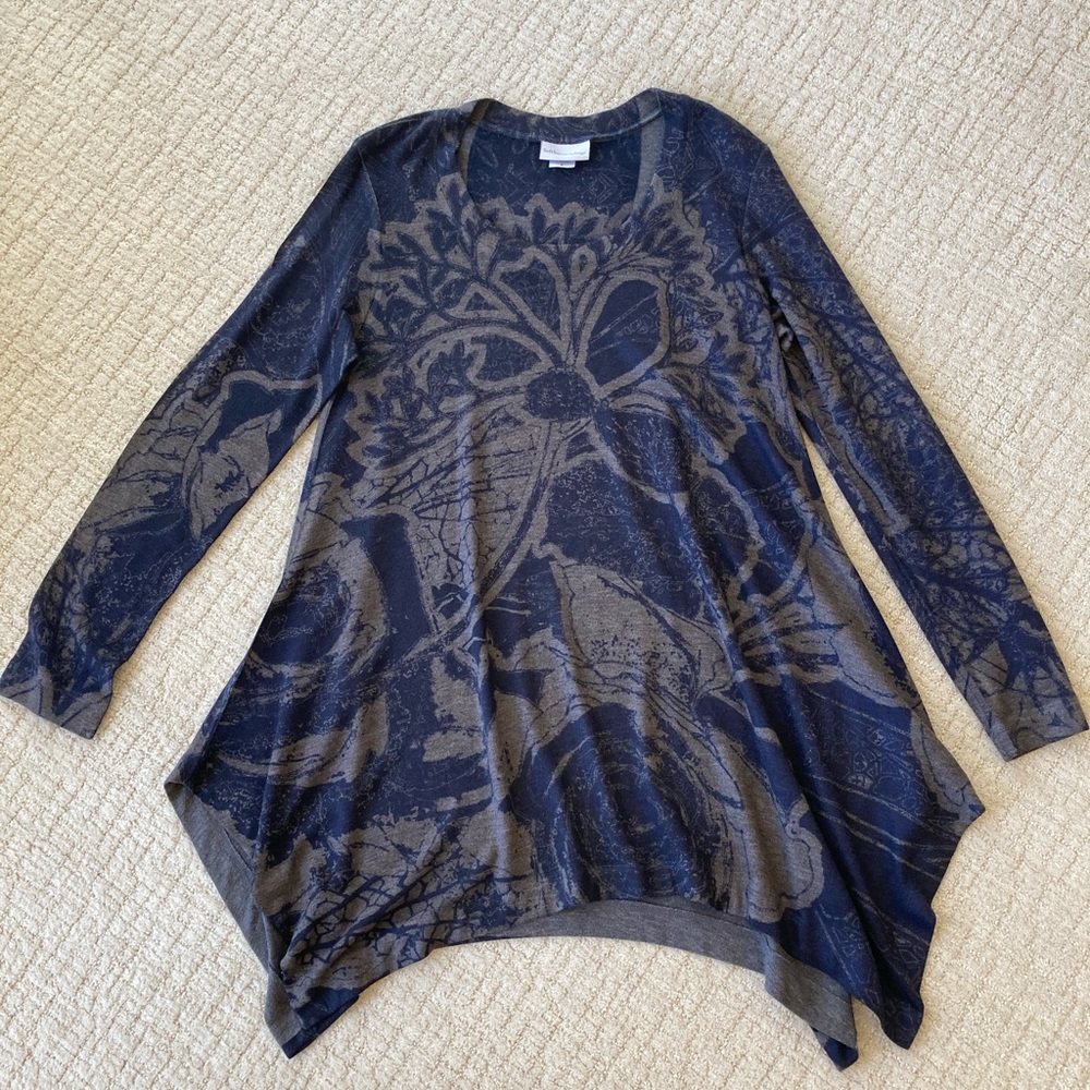 SoftSurroundings Handkerchief Hem Sweater Size M